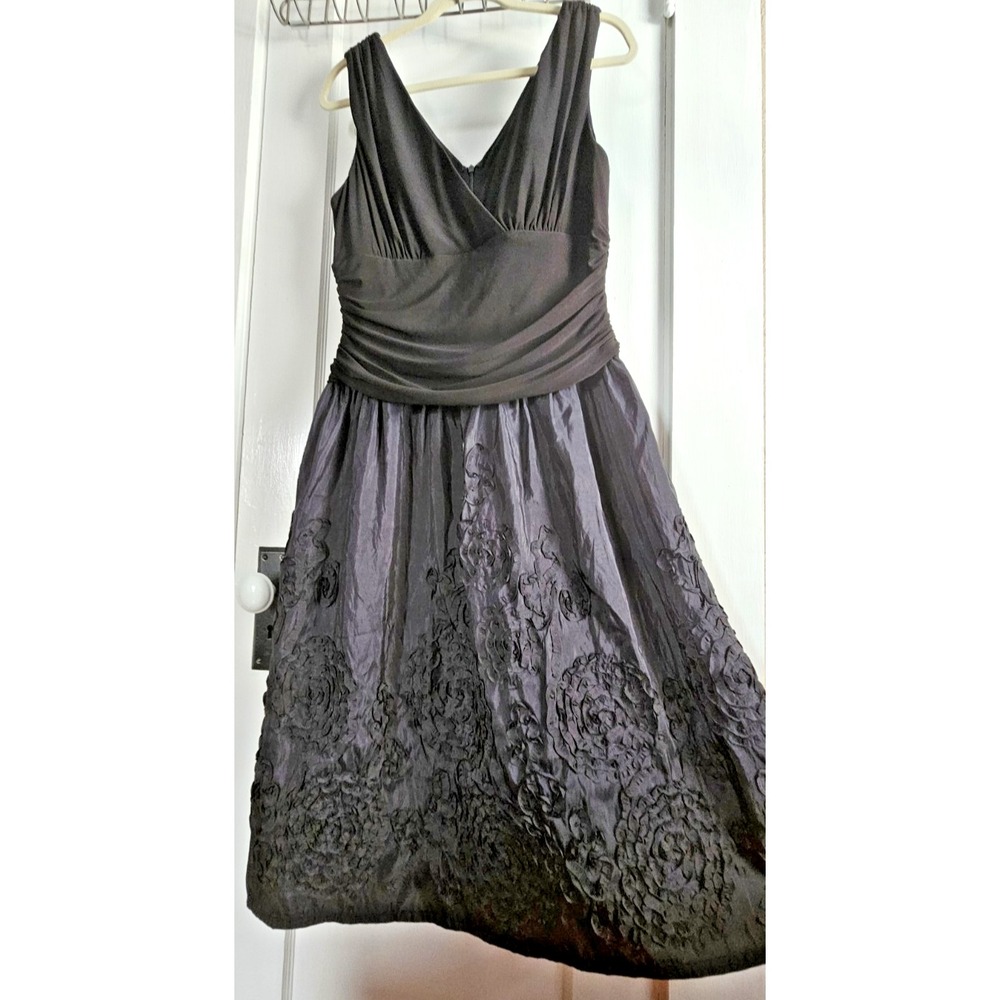 Jessican Howard evenings dress fit & flare black  floral embroidery‎ skirt Sz 16